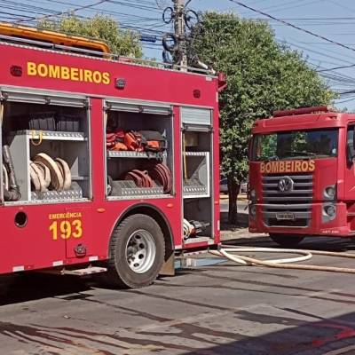 Bombeiros combatem incêndio em edificação comercial em Sinop - Notícias - Mato Grosso digital